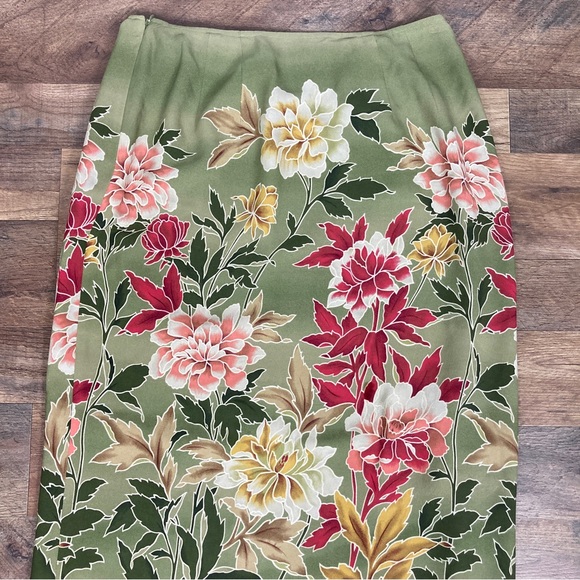 Talbots Floral Silk Skirt Size Medium - Picture 12 of 14